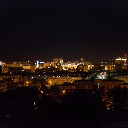 Panorama View Apartment 2Km To Palas Яссы Экстерьер фото