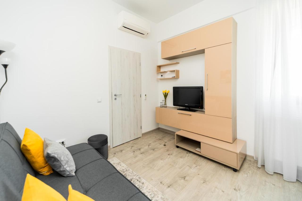 Panorama View Apartment 2Km To Palas Яссы Экстерьер фото