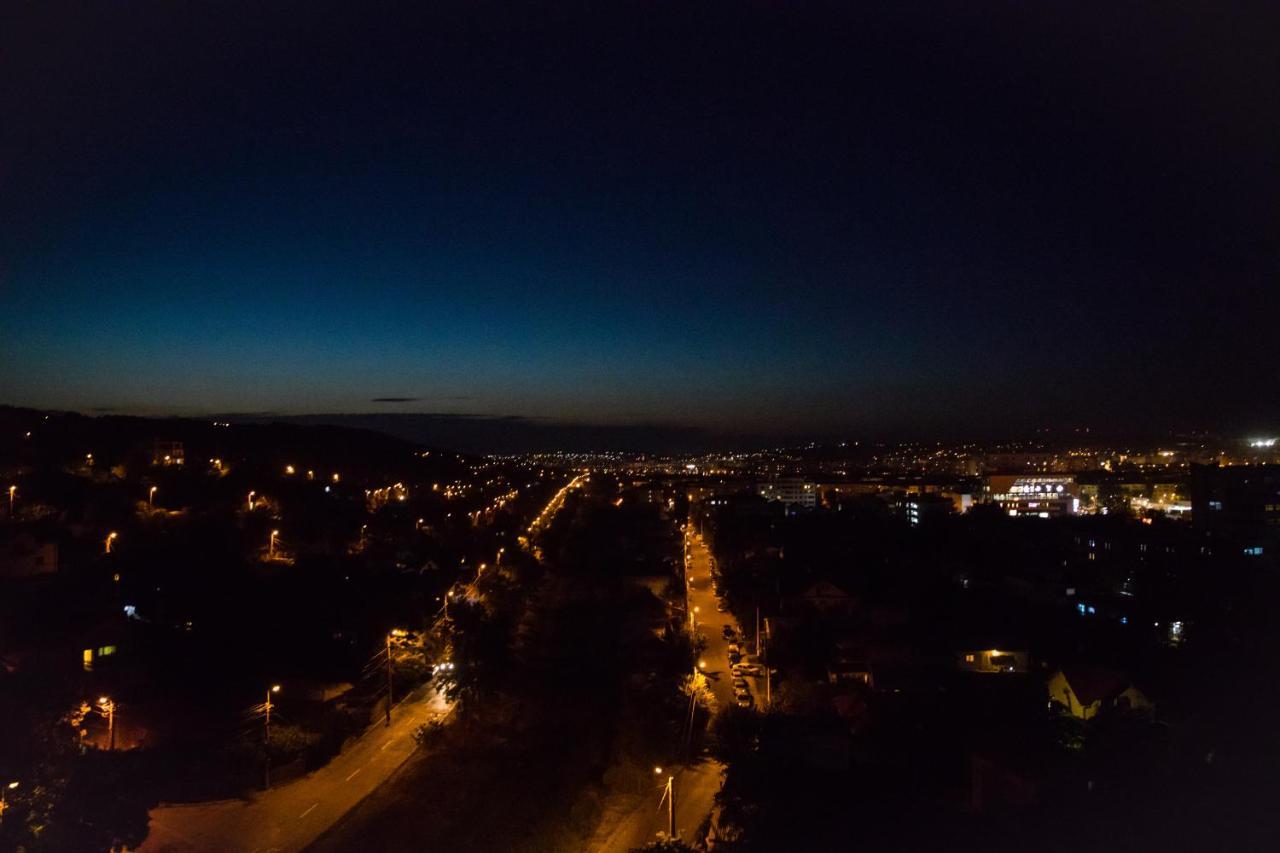 Panorama View Apartment 2Km To Palas Яссы Экстерьер фото